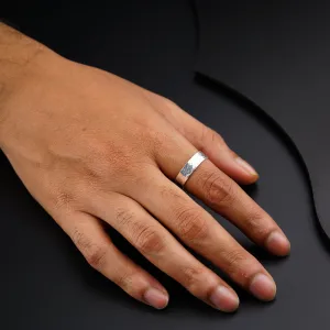 Unisex Hammered Ring in Silver (adjustable)