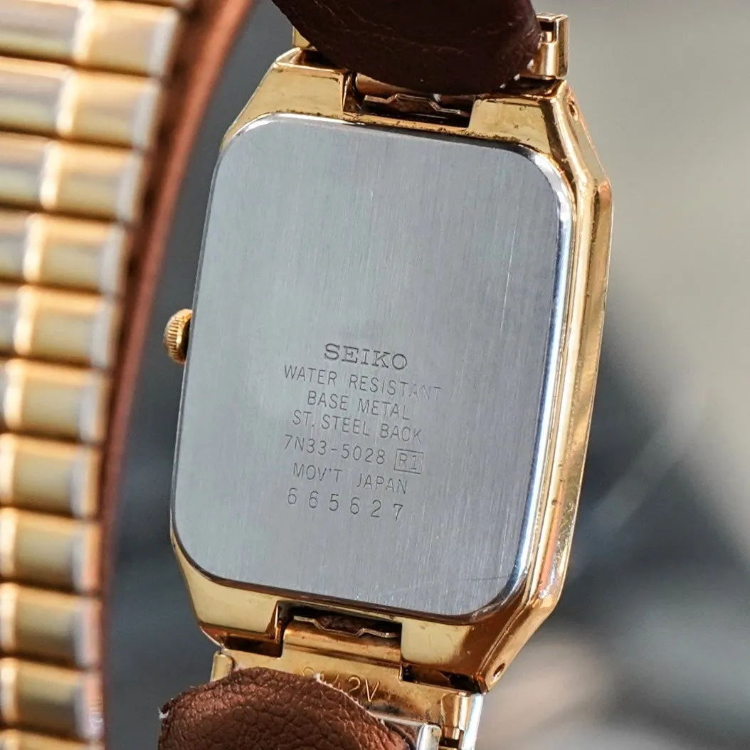 Vintage SEIKO Quartz Day/Date -  7N33-5028 Original Seiko Flex Bracelet Vintage Wristwatch