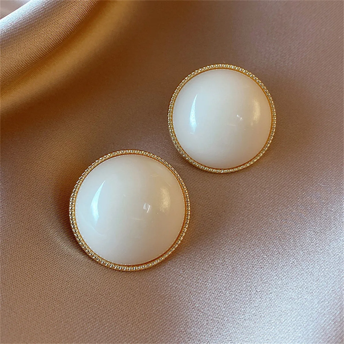 White Resin & 18K Gold-Plated Round Stud Earrings